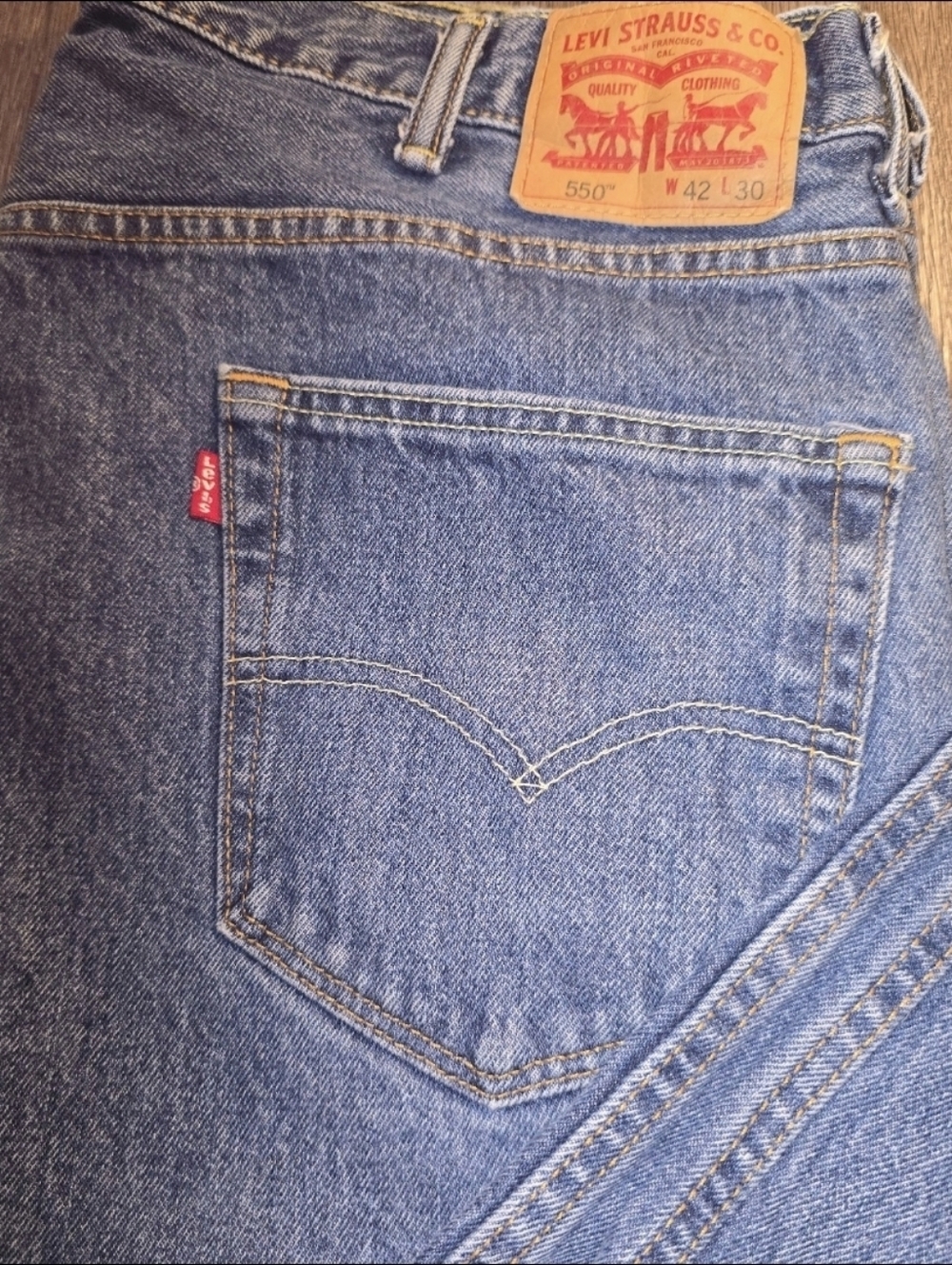 Levi's 550 Sz. 42x30 Relaxed Fit Jeans